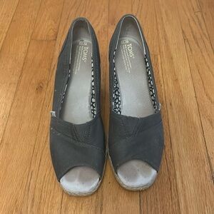 TOMS Women’s Gray Espadrille Wedge Sandal